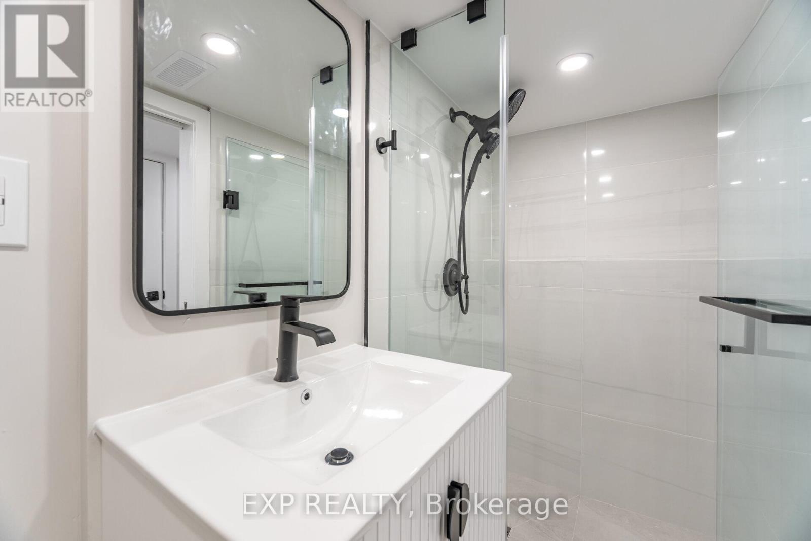 Main - 84 Earlscourt Avenue, Toronto, Ontario  M6E 4A9 - Photo 19 - W12544930