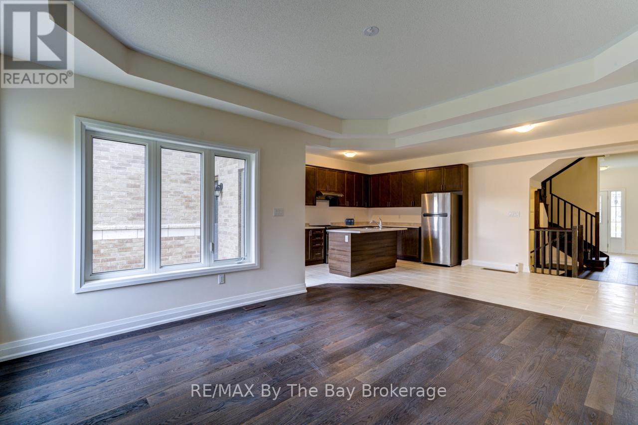 194 Rosanne Circle, Wasaga Beach, Ontario  L9Z 0N3 - Photo 15 - S12548002