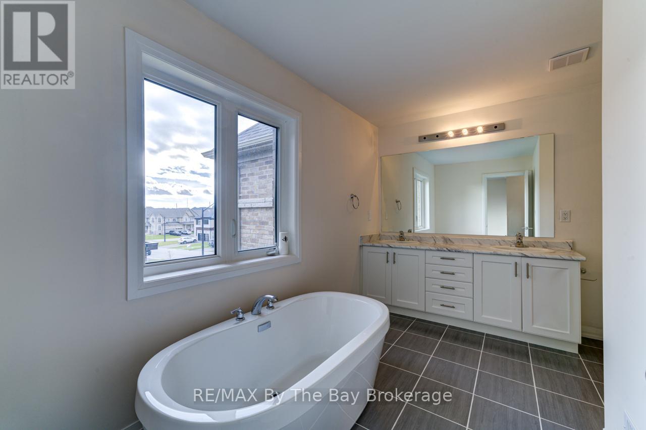 194 Rosanne Circle, Wasaga Beach, Ontario  L9Z 0N3 - Photo 26 - S12548002