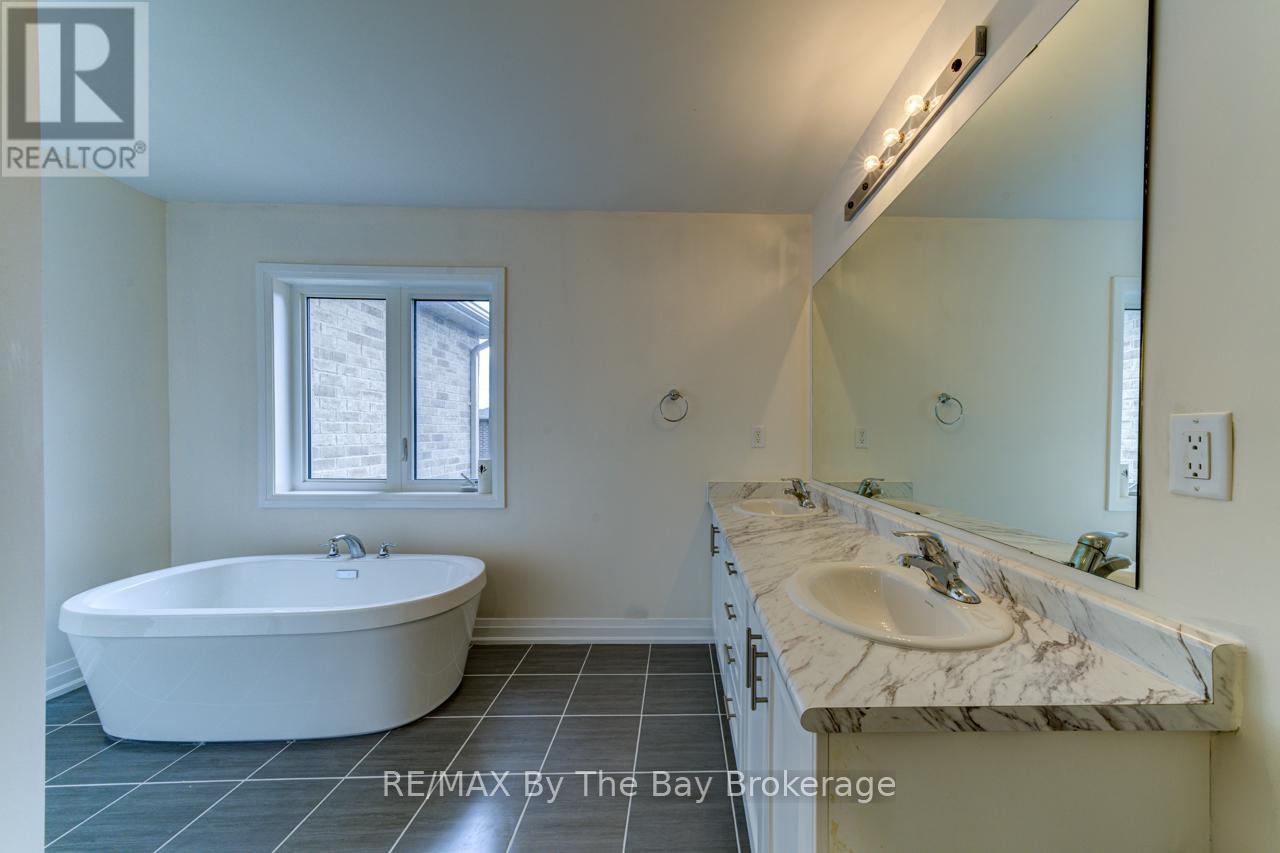 194 Rosanne Circle, Wasaga Beach, Ontario  L9Z 0N3 - Photo 28 - S12548002