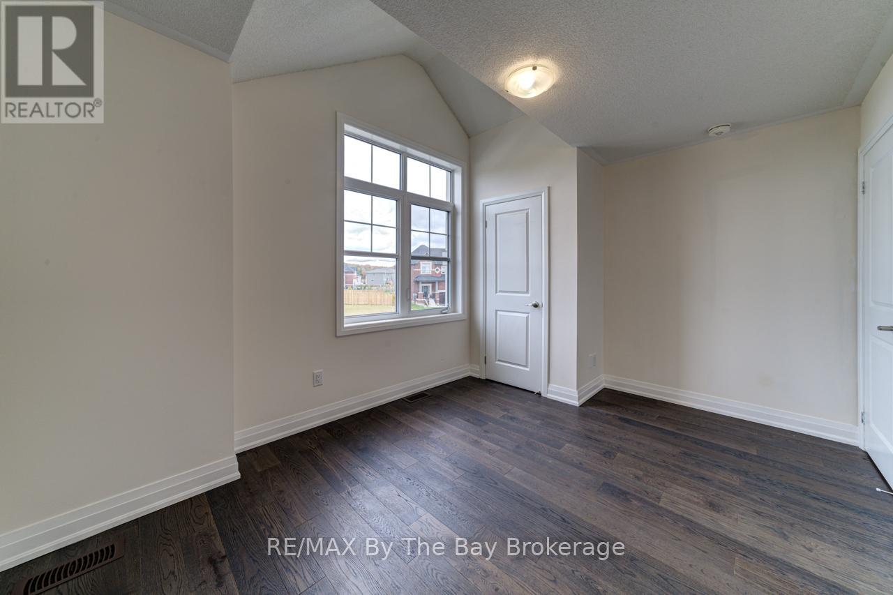 194 Rosanne Circle, Wasaga Beach, Ontario  L9Z 0N3 - Photo 35 - S12548002