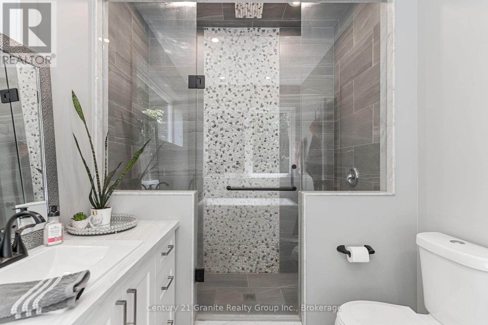 1100 Angel Road, Dysart Et Al, Ontario K0M 1S0 - Photo 36 - X12548014