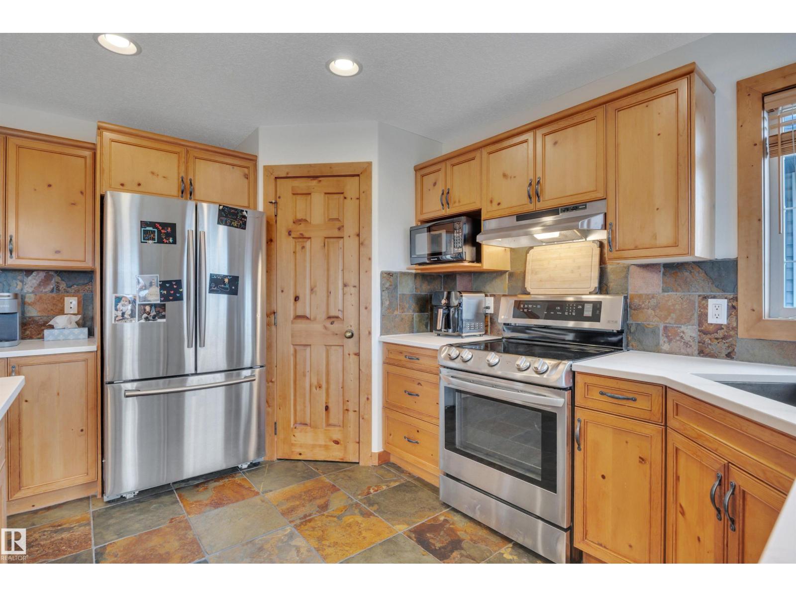 350 Galbraith Cl Nw, Edmonton, Alberta  T5T 6K2 - Photo 14 - E4465859