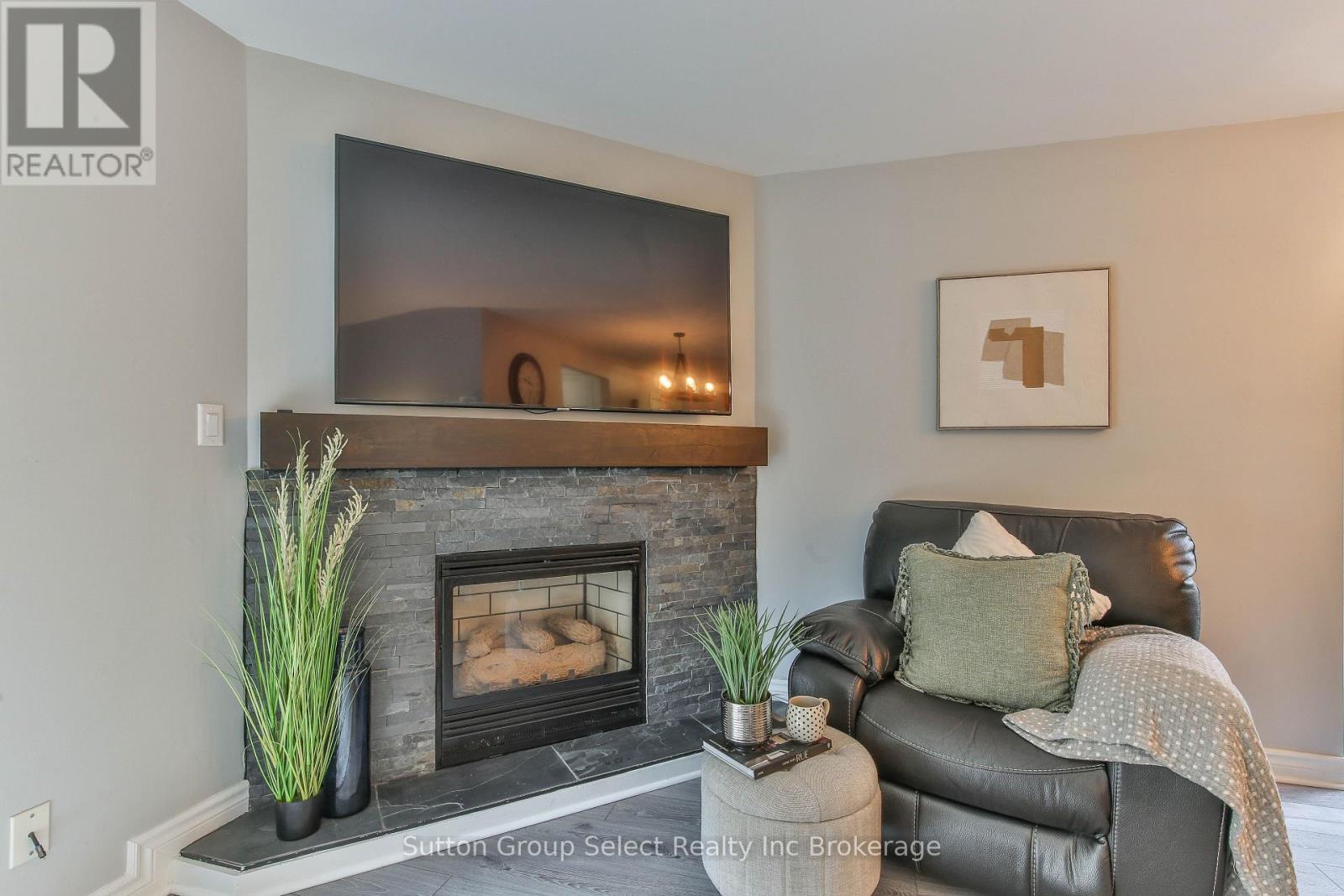 11 Mohican Drive, Woodstock, Ontario N4T 1H4 - Photo 13 - X12548008