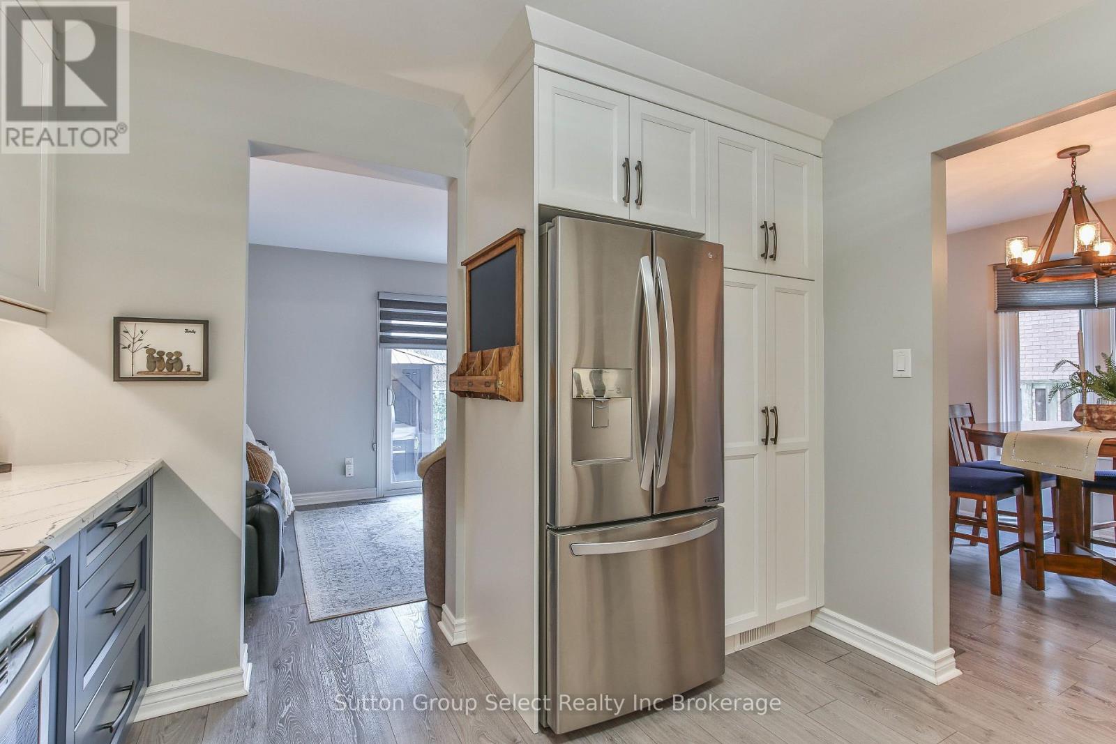 11 Mohican Drive, Woodstock, Ontario N4T 1H4 - Photo 17 - X12548008