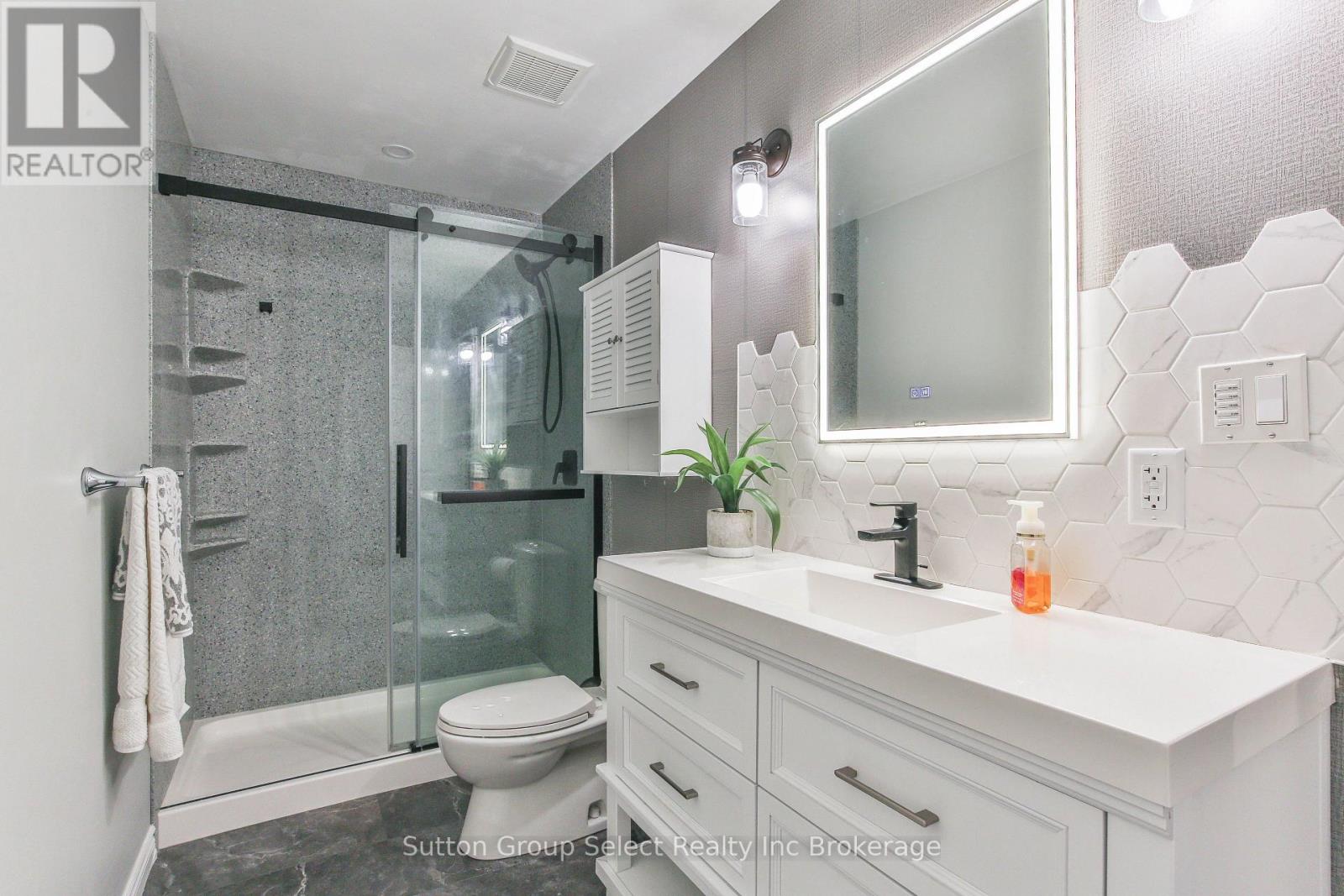 11 Mohican Drive, Woodstock, Ontario N4T 1H4 - Photo 30 - X12548008