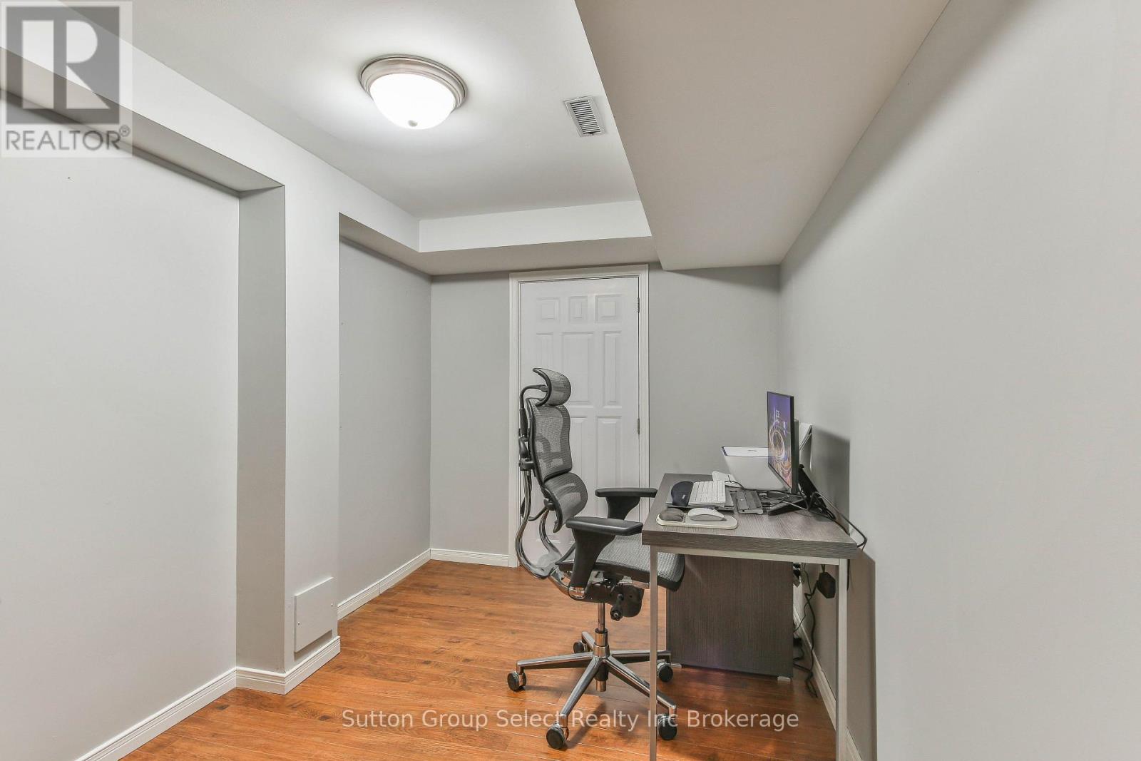 11 Mohican Drive, Woodstock, Ontario N4T 1H4 - Photo 35 - X12548008