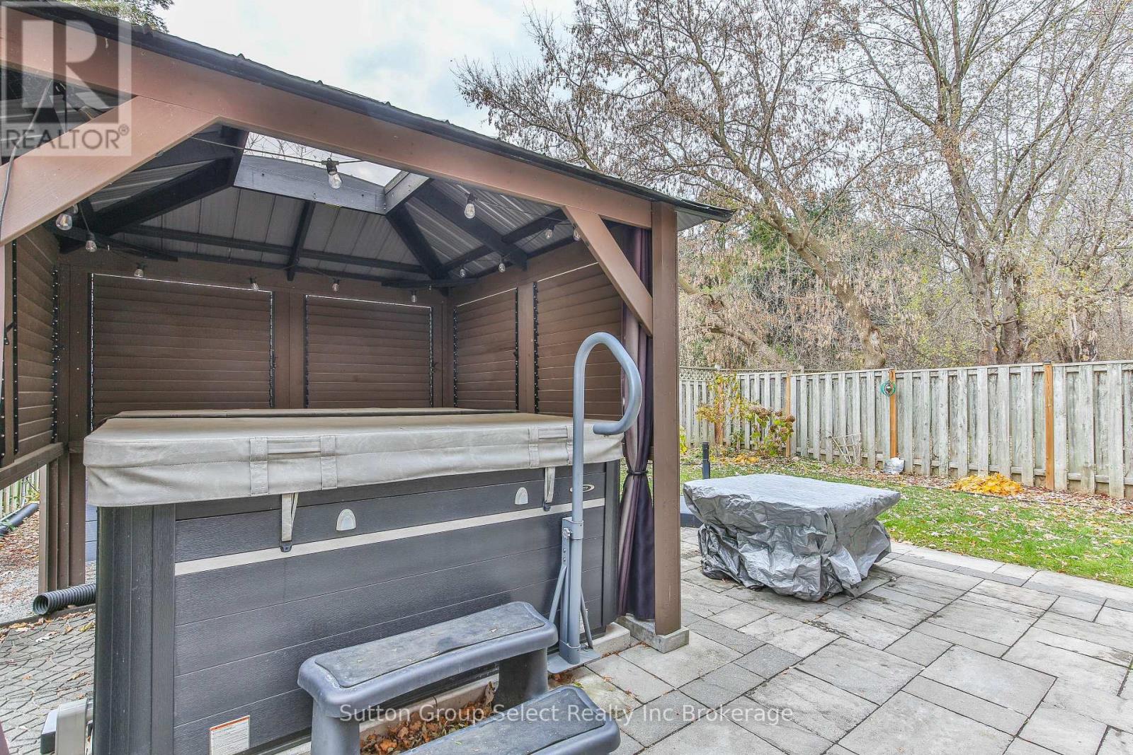 11 Mohican Drive, Woodstock, Ontario N4T 1H4 - Photo 36 - X12548008