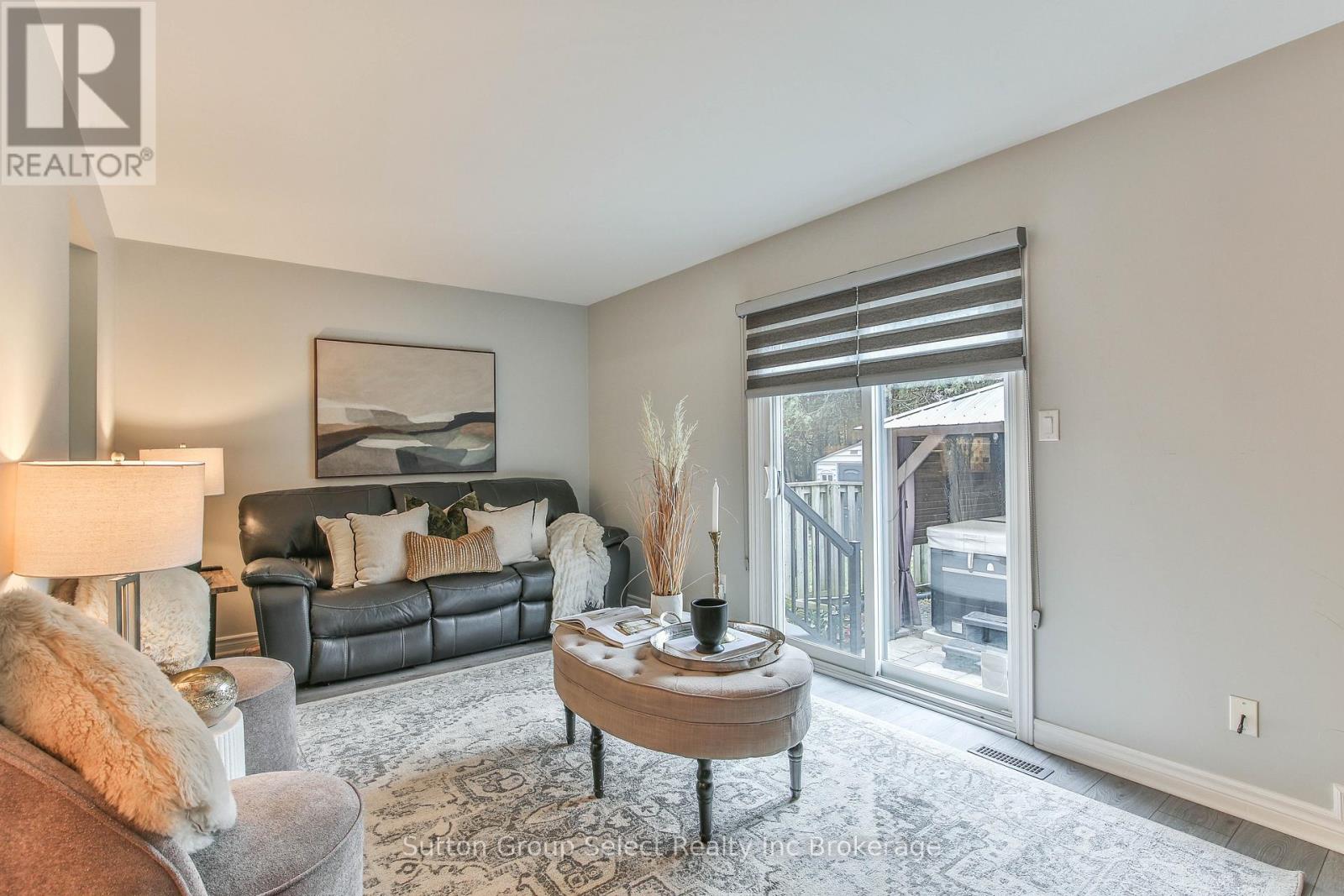 11 Mohican Drive, Woodstock, Ontario N4T 1H4 - Photo 6 - X12548008