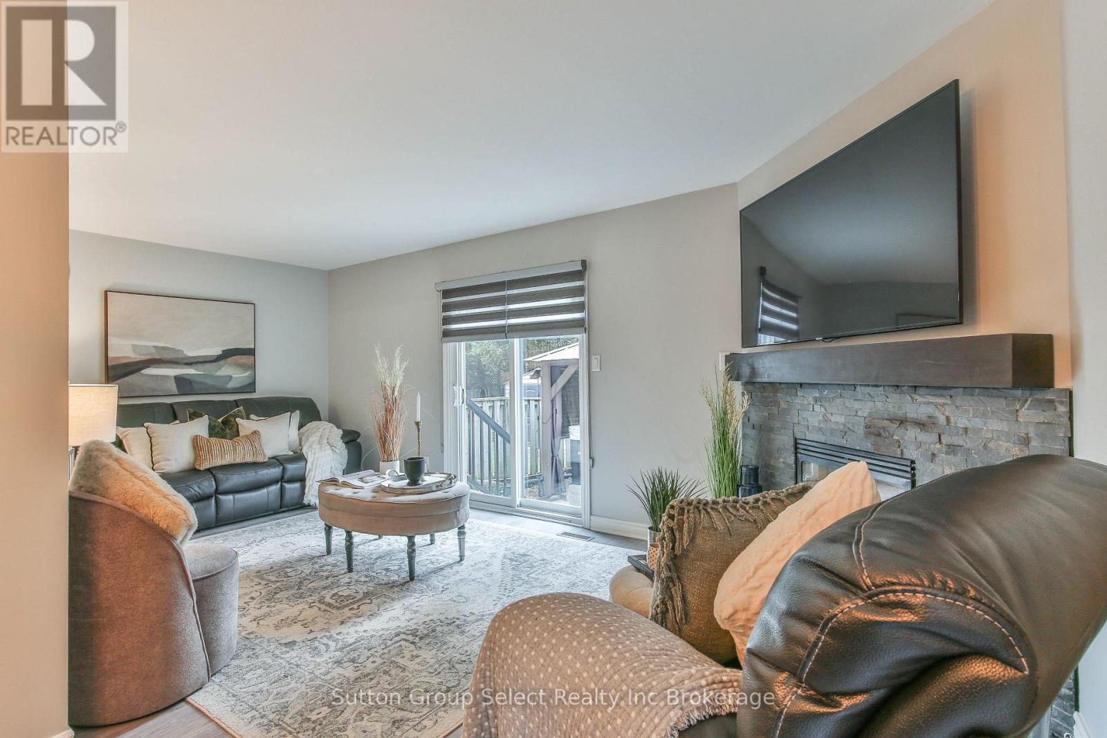 11 Mohican Drive, Woodstock, Ontario N4T 1H4 - Photo 8 - X12548008