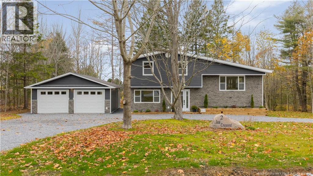 2 Ian Crescent, Rothesay, New Brunswick  E2E 5P9 - Photo 2 - NB129955