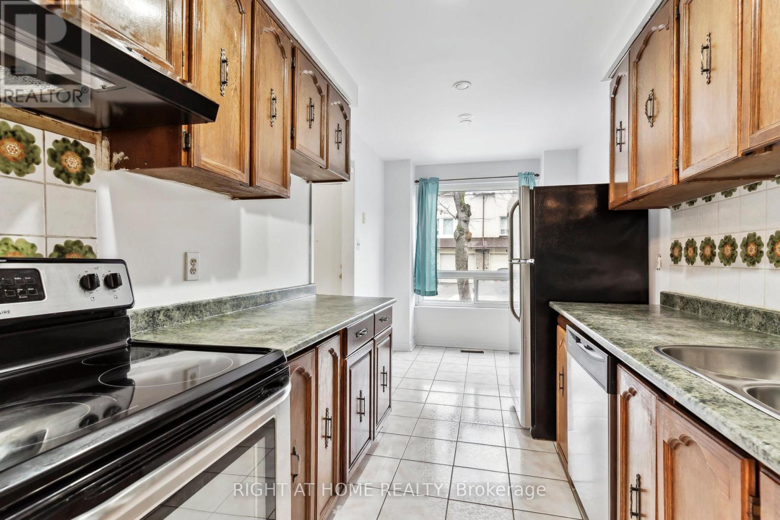 92 - 44 Chester Le Boulevard, Toronto, Ontario  M1W 2M8 - Photo 17 - E12548004