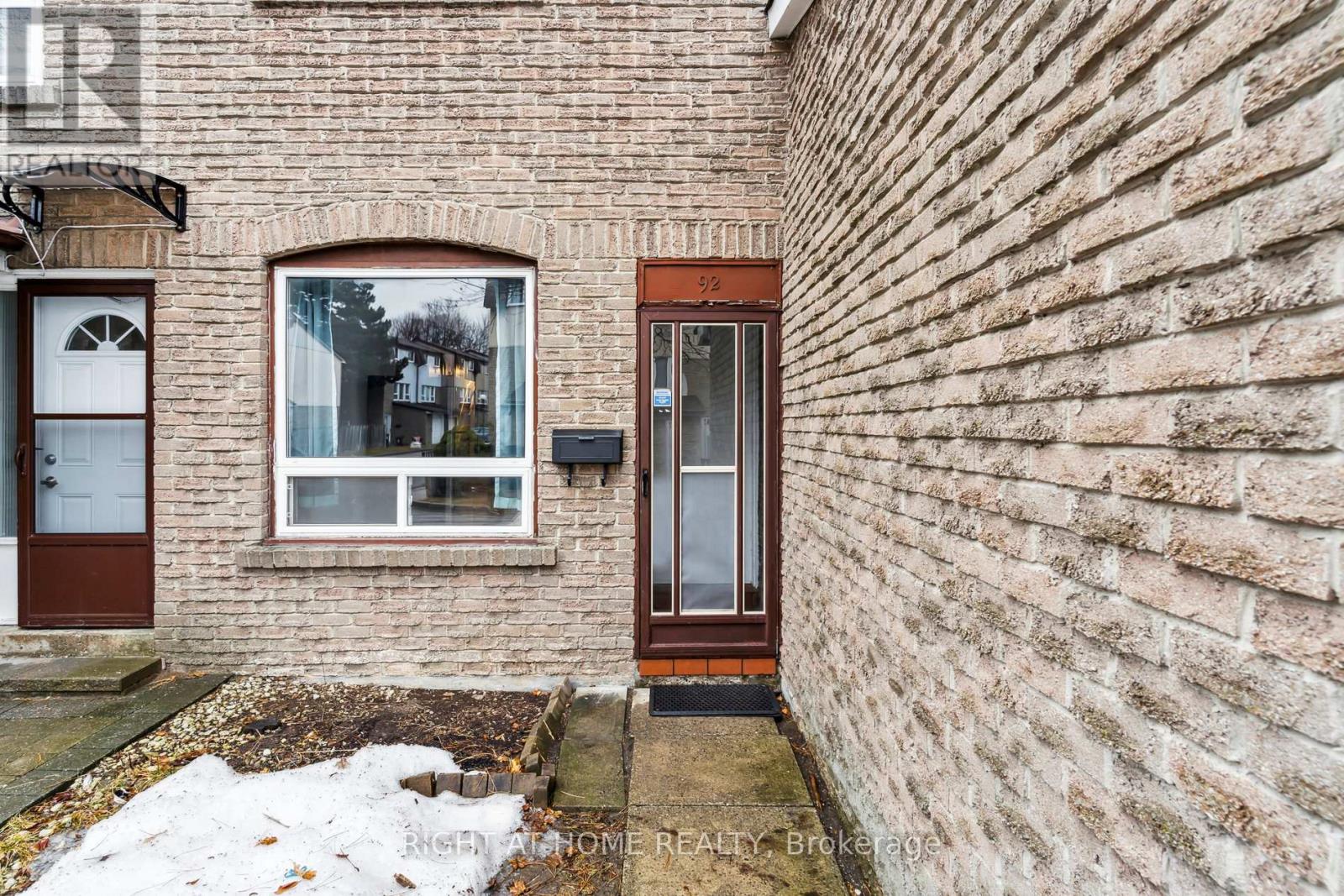 92 - 44 Chester Le Boulevard, Toronto, Ontario  M1W 2M8 - Photo 3 - E12548004