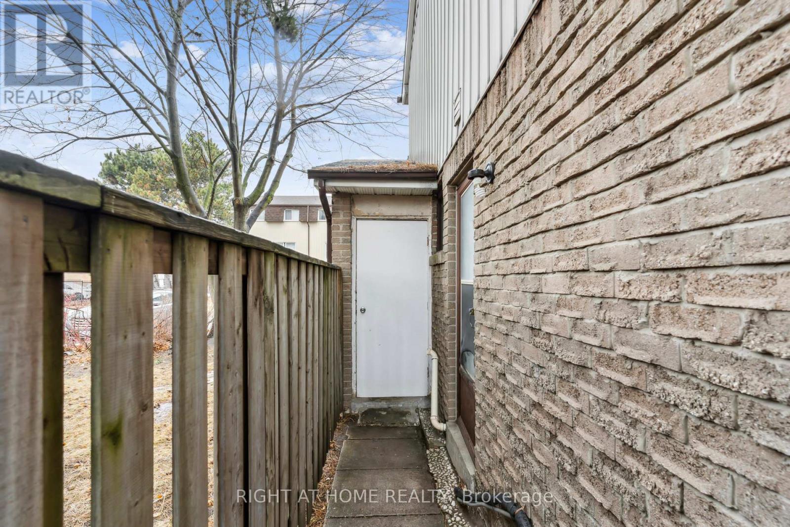 92 - 44 Chester Le Boulevard, Toronto, Ontario  M1W 2M8 - Photo 31 - E12548004