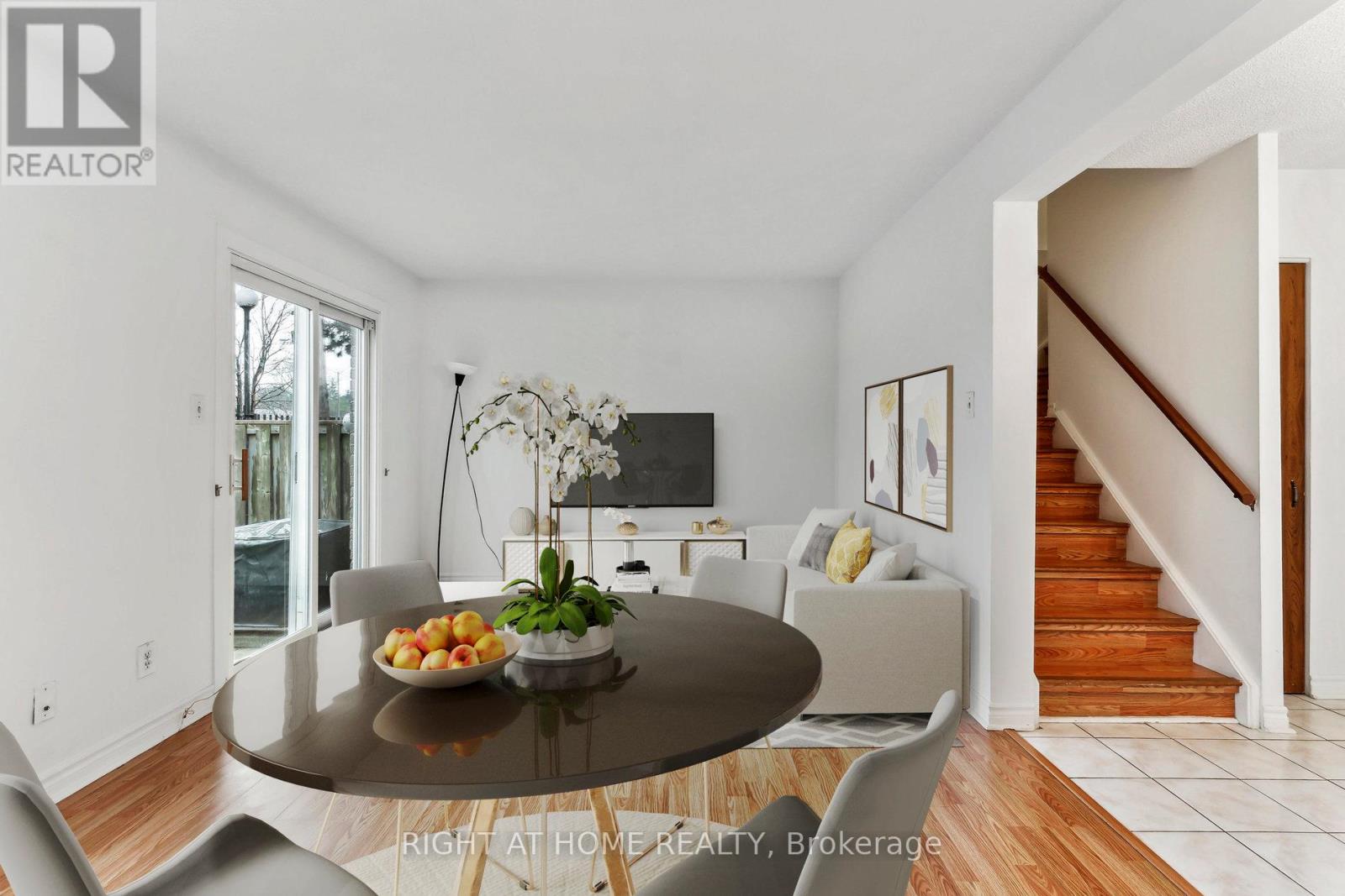 92 - 44 Chester Le Boulevard, Toronto, Ontario  M1W 2M8 - Photo 7 - E12548004