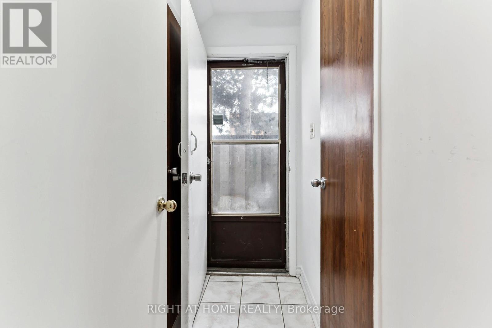 92 - 44 Chester Le Boulevard, Toronto, Ontario  M1W 2M8 - Photo 8 - E12548004
