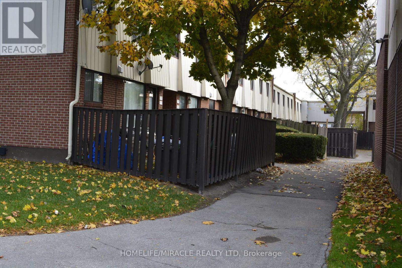 2 - 1100 Oxford Street, Oshawa, Ontario  L1J 6G4 - Photo 5 - E12402192