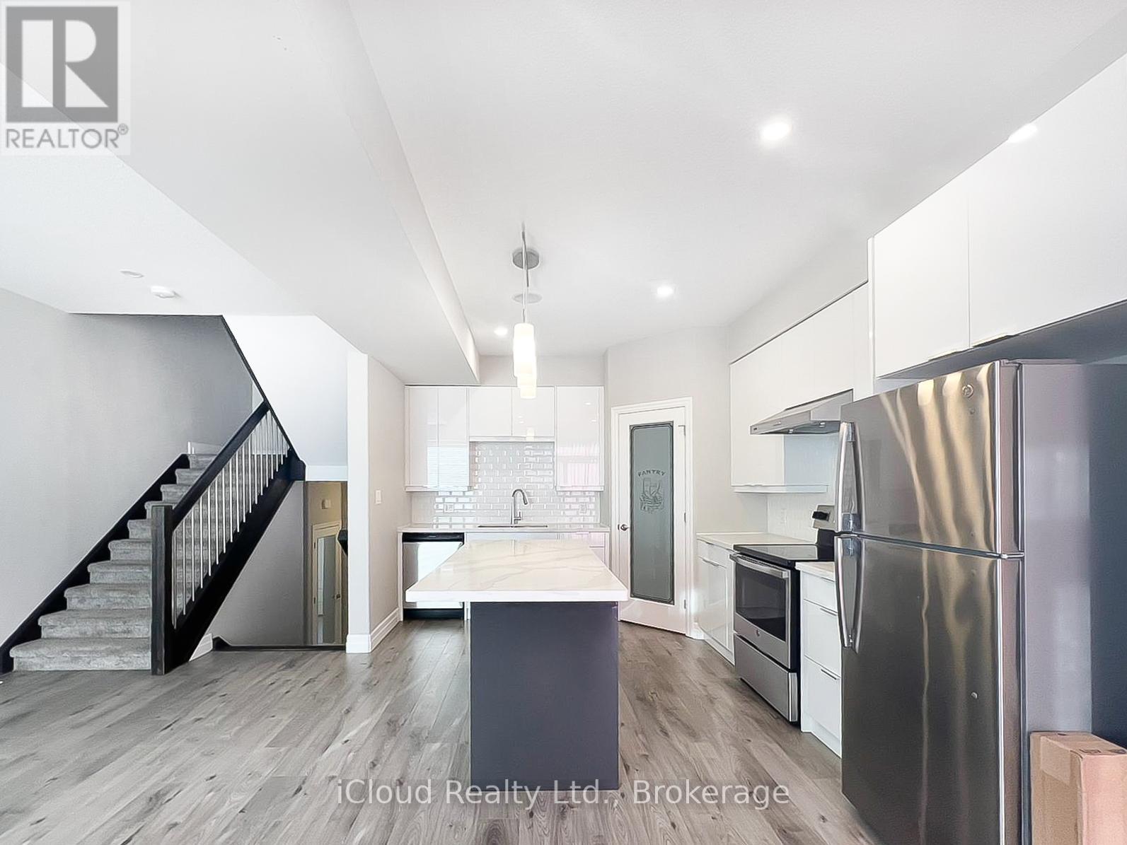 44 - 811 Sarnia Road, London North, Ontario L6H 0K3 - Photo 13 - X12480657