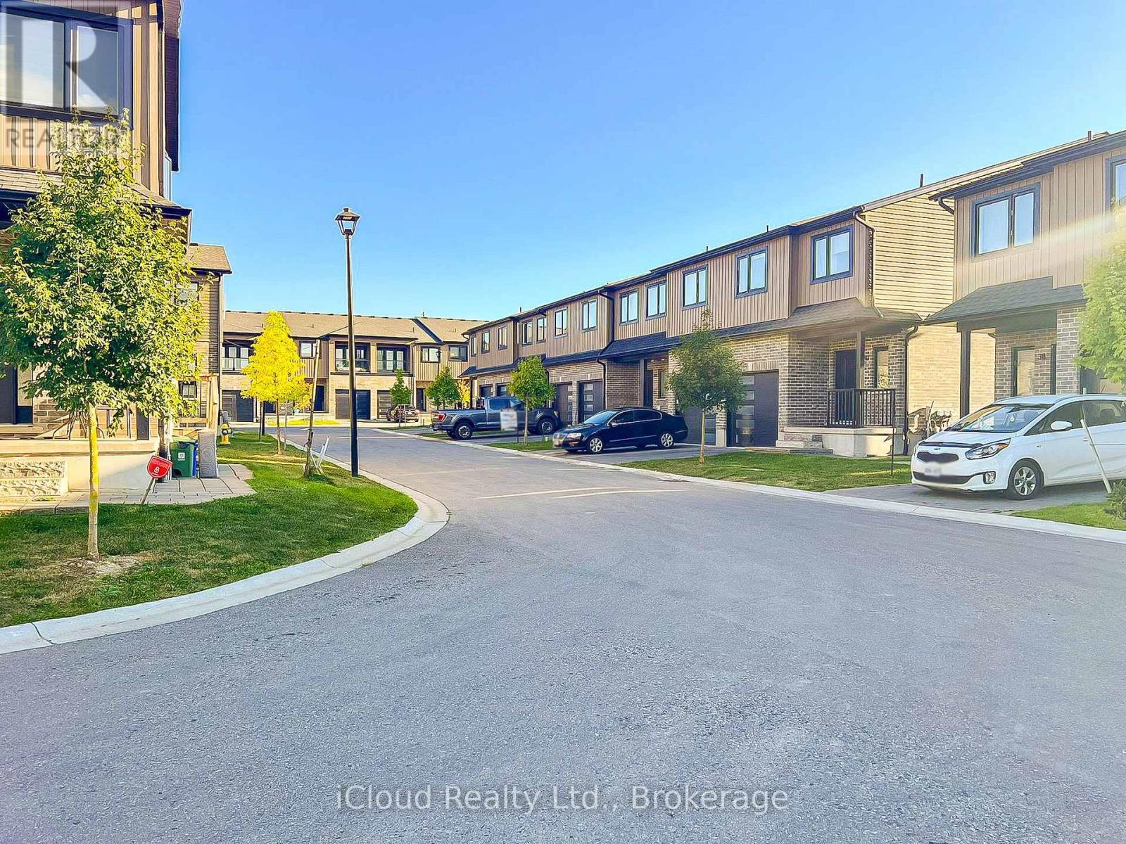 44 - 811 Sarnia Road, London North, Ontario L6H 0K3 - Photo 3 - X12480657