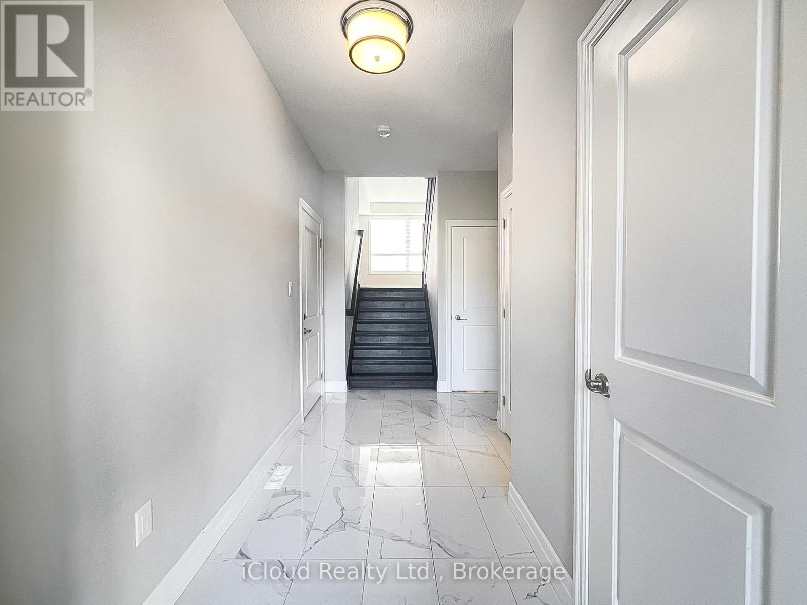 44 - 811 Sarnia Road, London North, Ontario L6H 0K3 - Photo 5 - X12480657