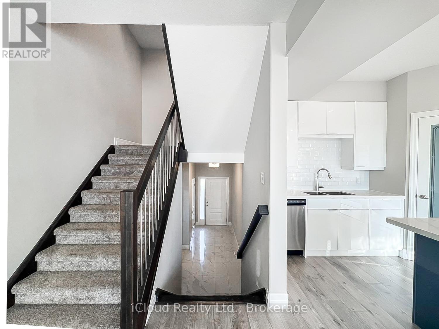 44 - 811 Sarnia Road, London North, Ontario L6H 0K3 - Photo 8 - X12480657