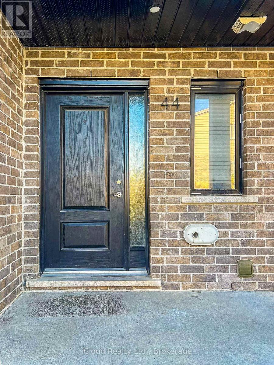 44 - 811 Sarnia Road, London North, Ontario L6H 0K3 - Photo 4 - X12480657