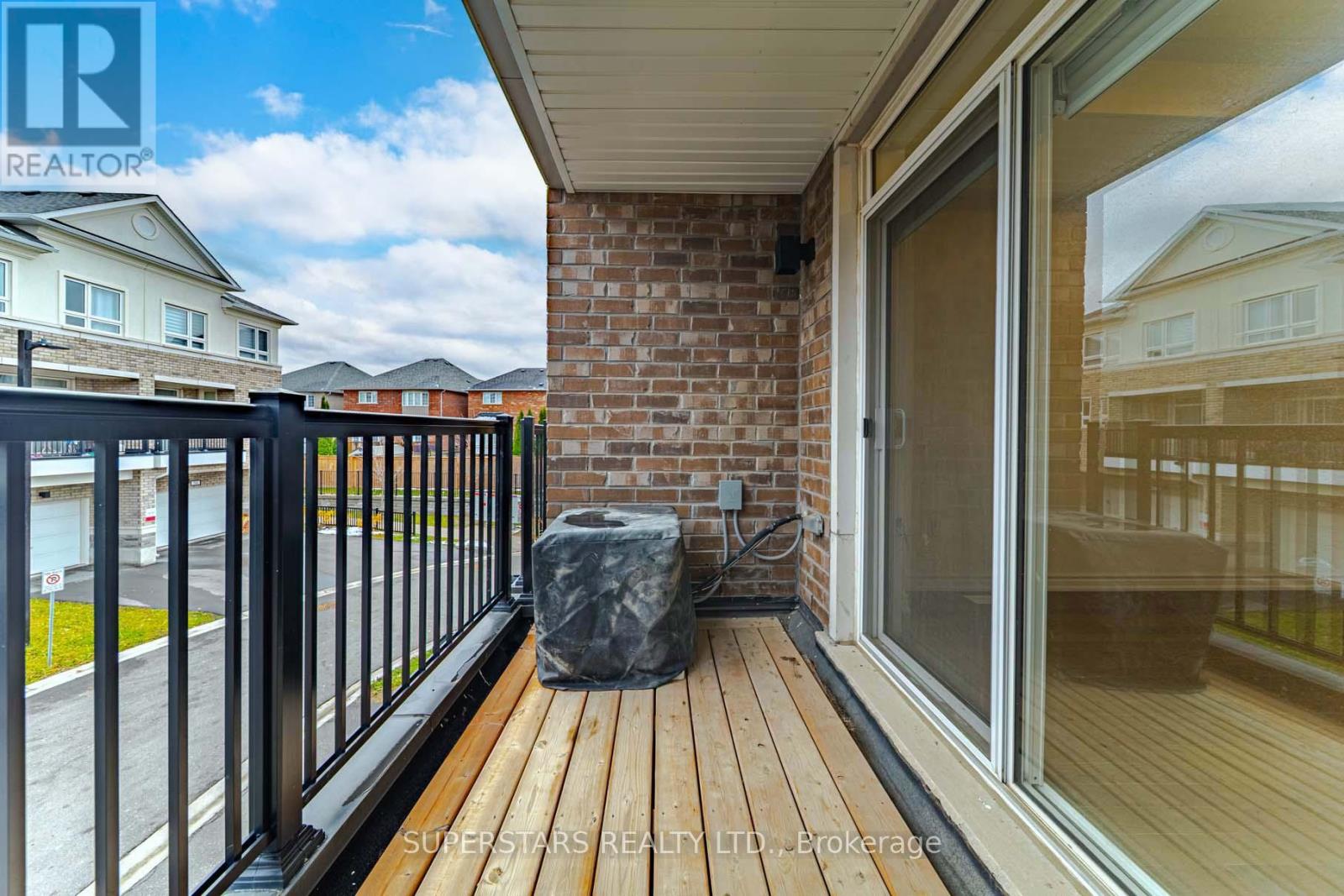 63 Massachusetts Lane, Markham, Ontario  L6E 0V6 - Photo 17 - N12547980