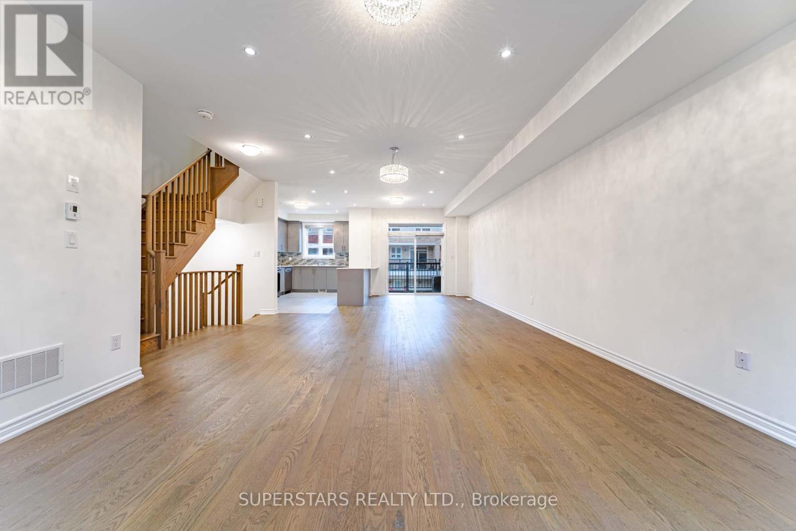 63 Massachusetts Lane, Markham, Ontario  L6E 0V6 - Photo 9 - N12547980