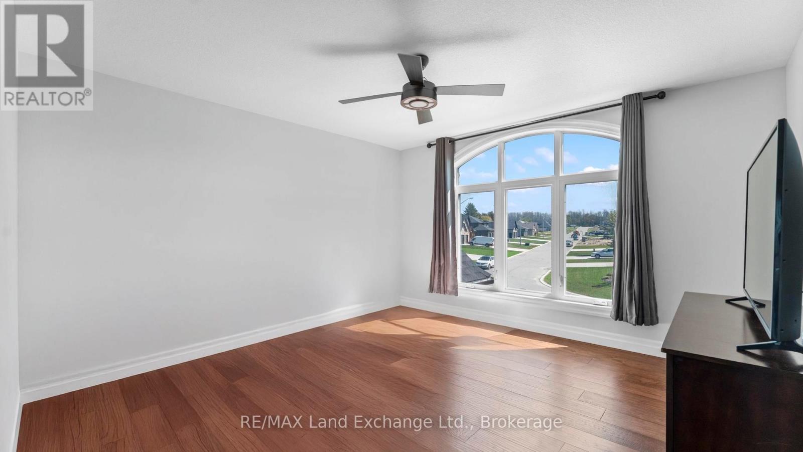 939 Bogdanovic Way, Huron-Kinloss, Ontario N2Z 0H4 - Photo 26 - X12412247