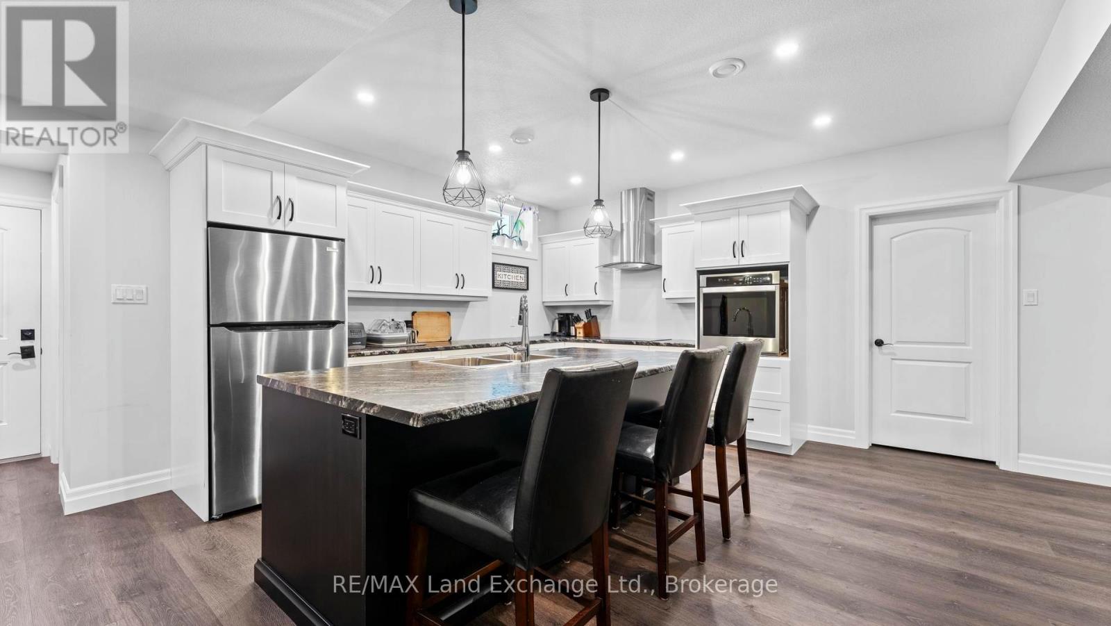 939 Bogdanovic Way, Huron-Kinloss, Ontario N2Z 0H4 - Photo 31 - X12412247