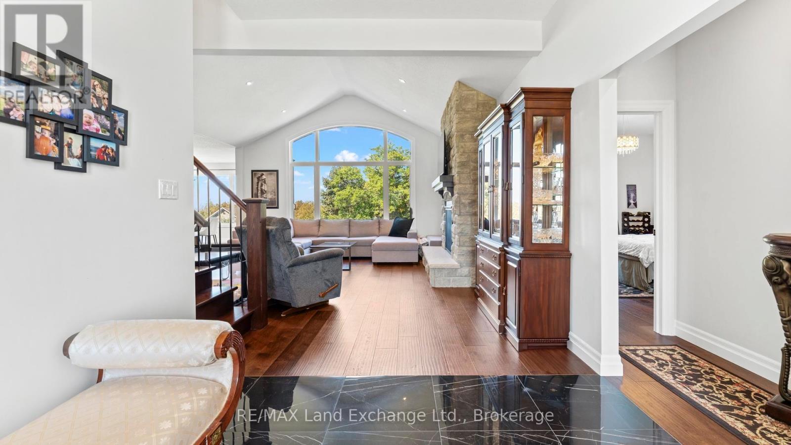 939 Bogdanovic Way, Huron-Kinloss, Ontario N2Z 0H4 - Photo 7 - X12412247