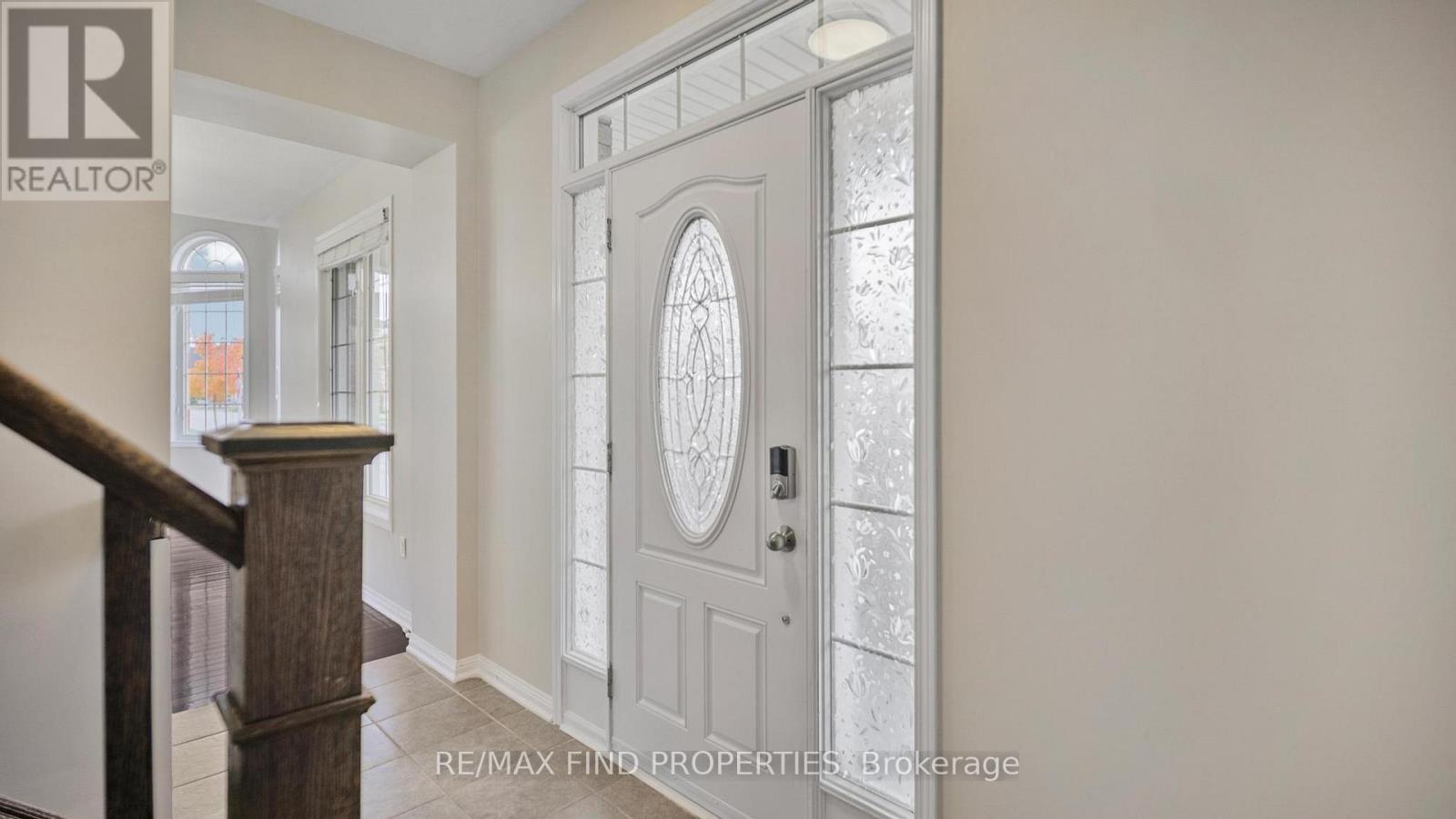 381 Ware Crescent, Milton, Ontario  L9T 0N2 - Photo 4 - W12547976