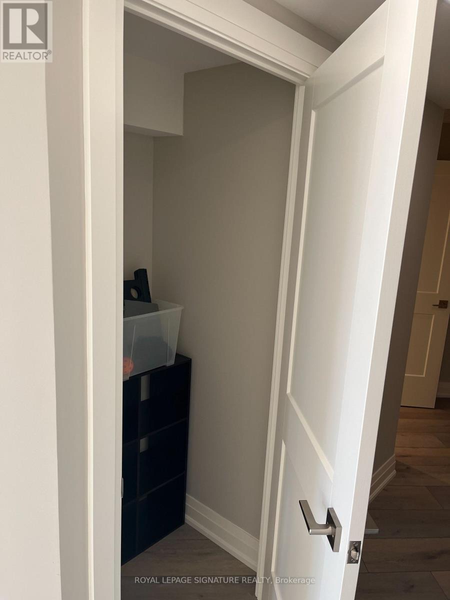 3307 - 1 Palace Pier Court, Toronto, Ontario  M8V 3W9 - Photo 11 - W12547978