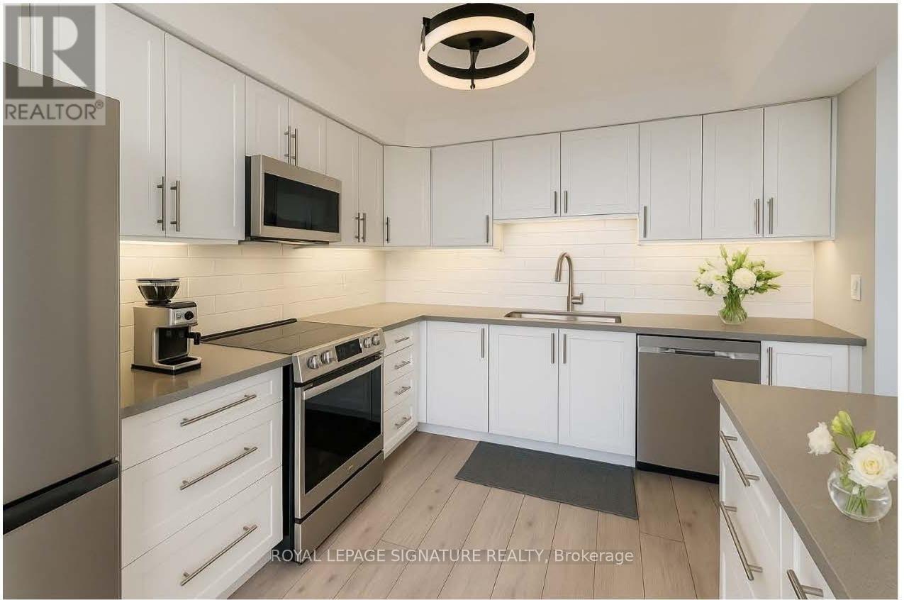 3307 - 1 Palace Pier Court, Toronto, Ontario  M8V 3W9 - Photo 3 - W12547978