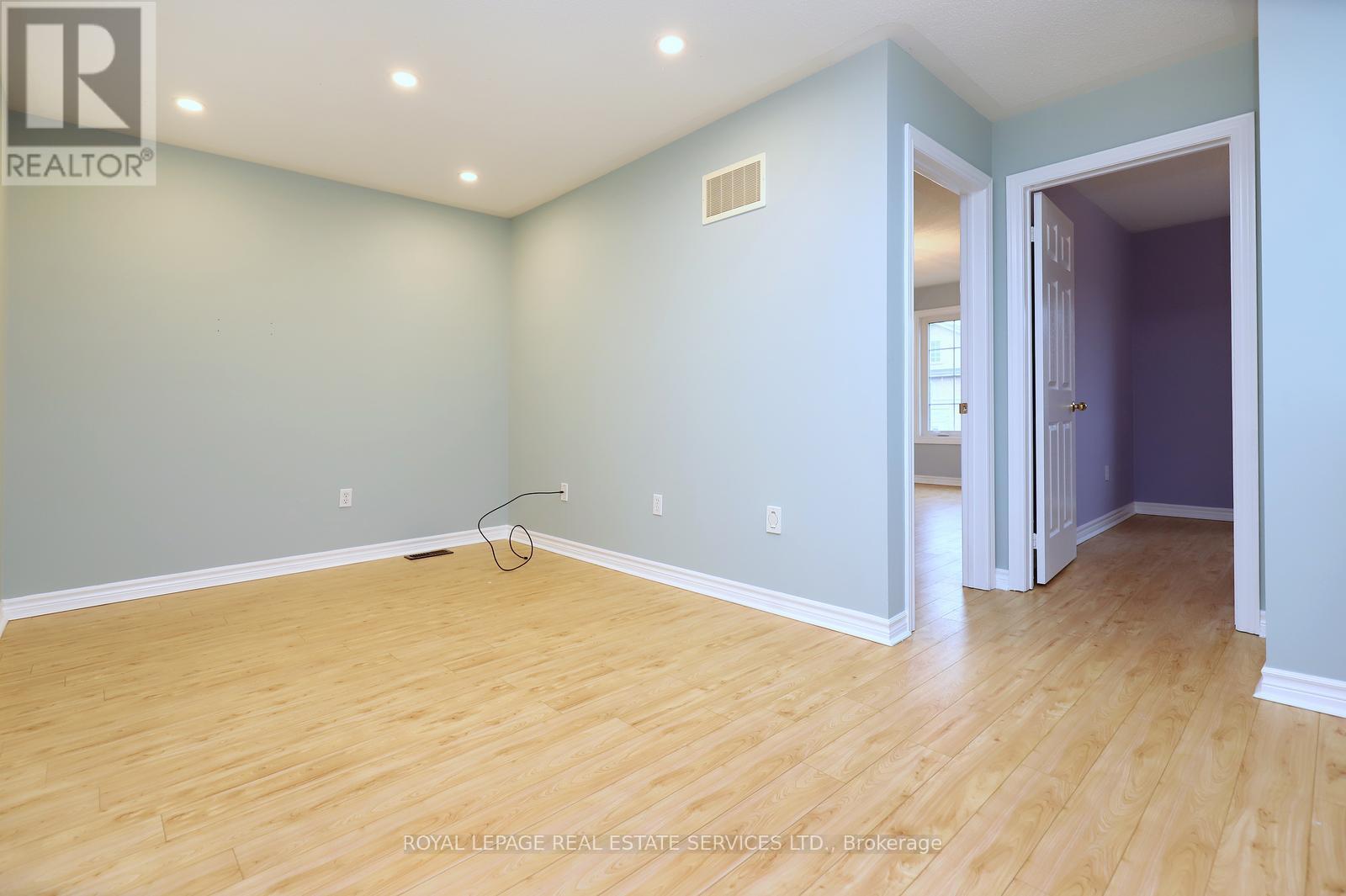 384 Riverstone Drive, Oakville, Ontario  L6H 7M4 - Photo 21 - W12547982