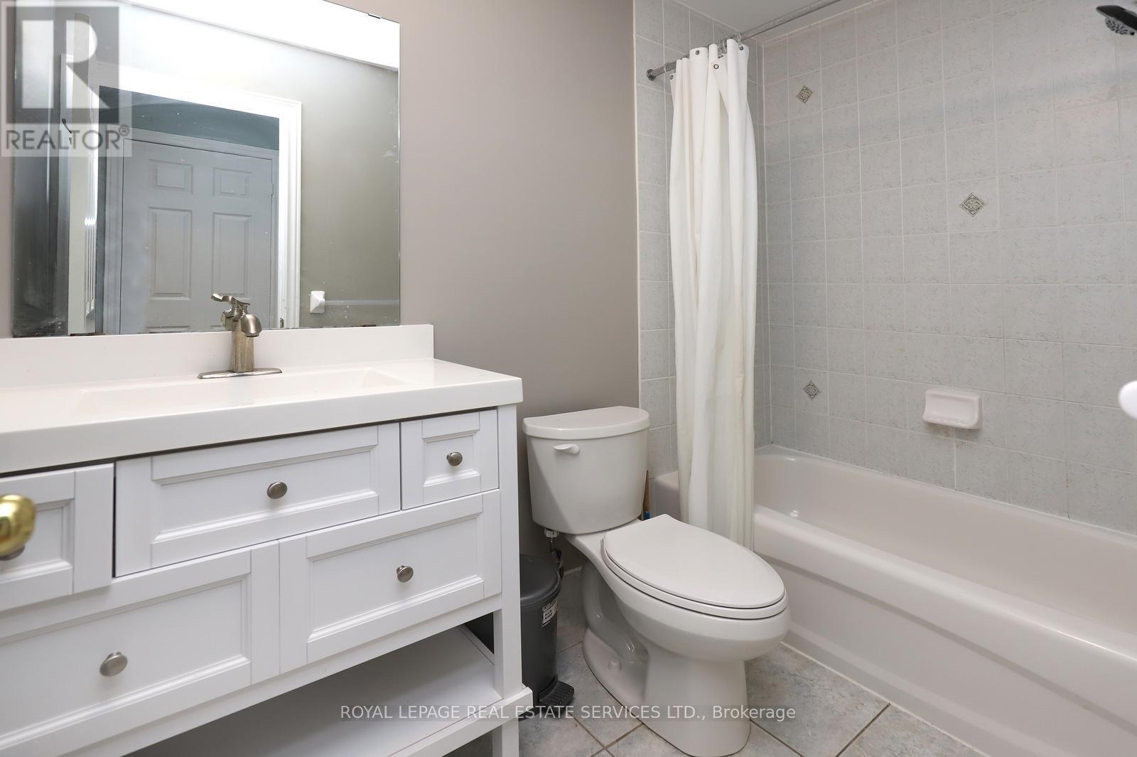 384 Riverstone Drive, Oakville, Ontario  L6H 7M4 - Photo 23 - W12547982