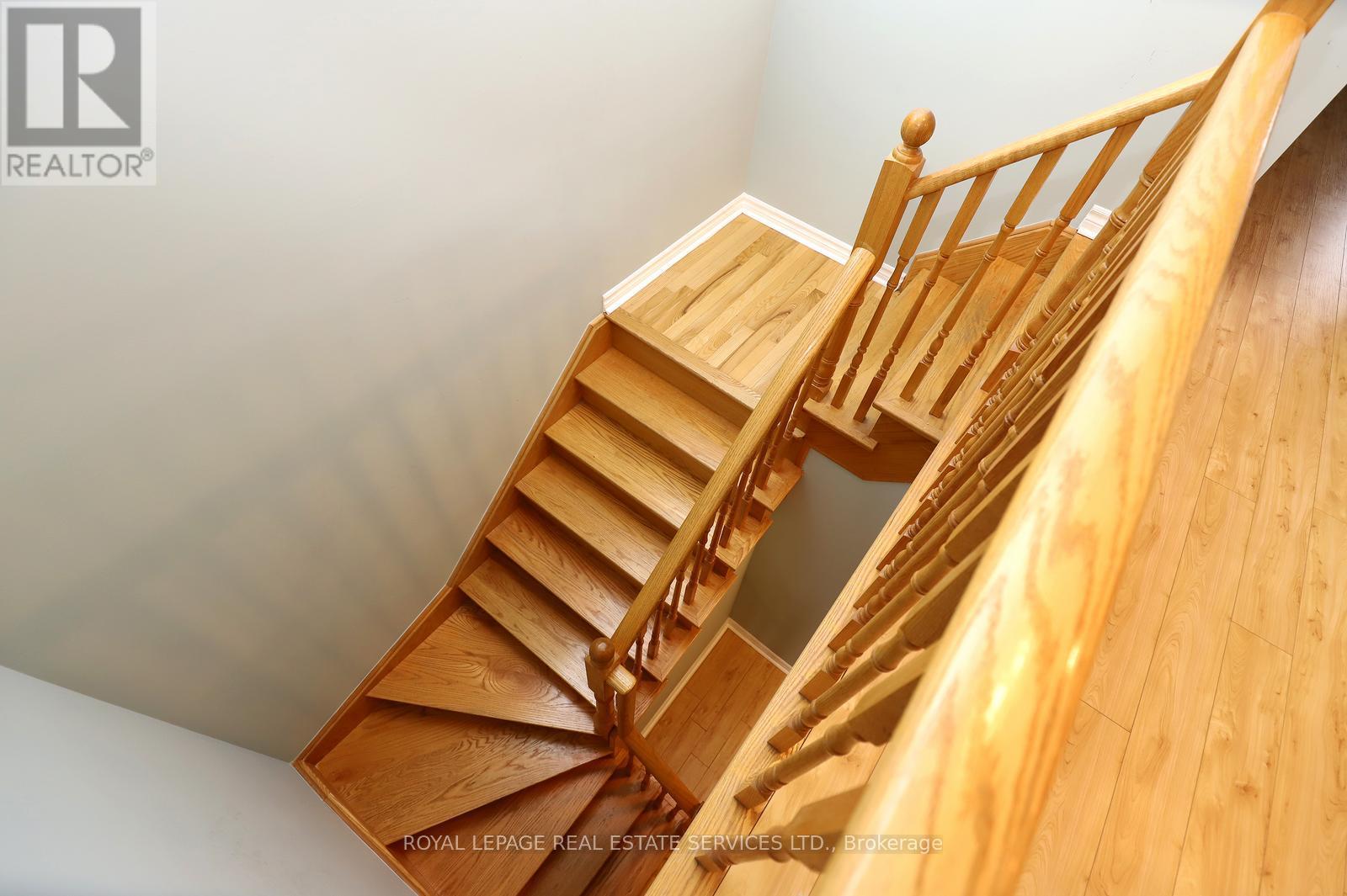 384 Riverstone Drive, Oakville, Ontario  L6H 7M4 - Photo 25 - W12547982