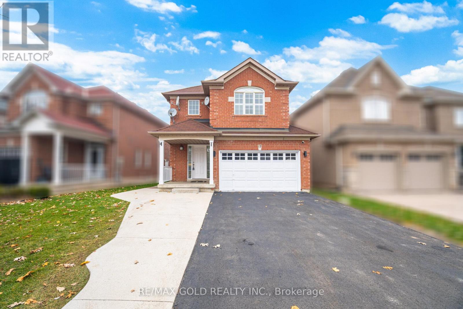 17 Binder Twine Trail, Brampton, Ontario  L6X 4R2 - Photo 2 - W12547988