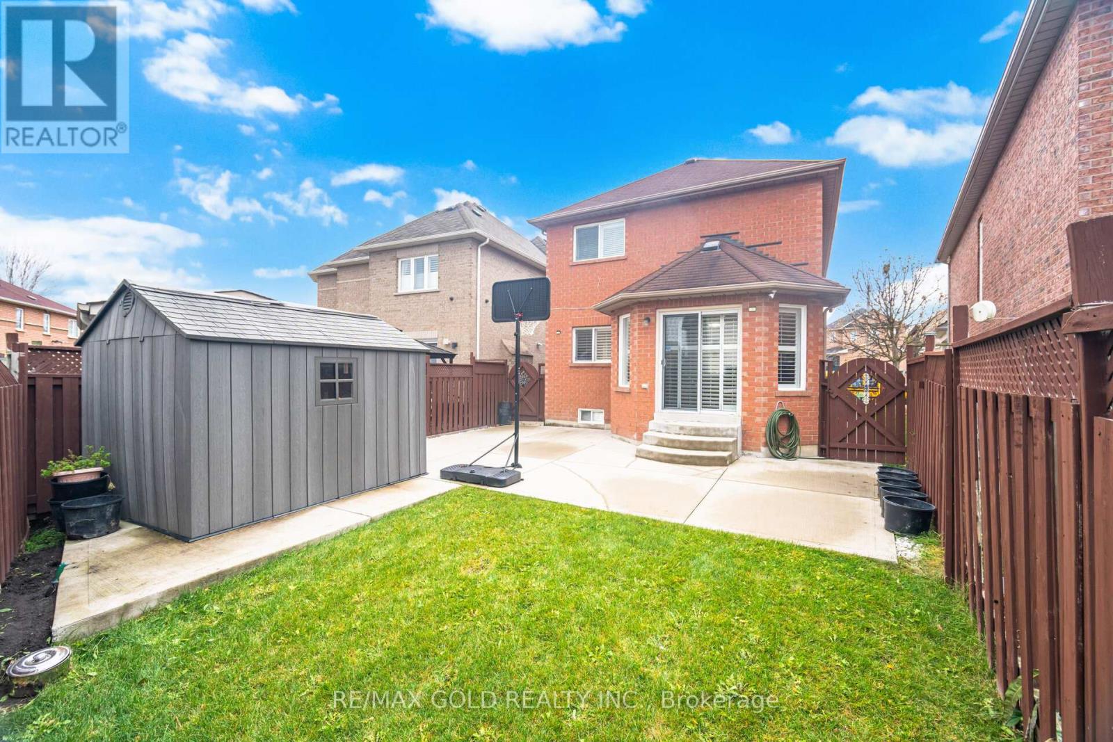 17 Binder Twine Trail, Brampton, Ontario  L6X 4R2 - Photo 3 - W12547988
