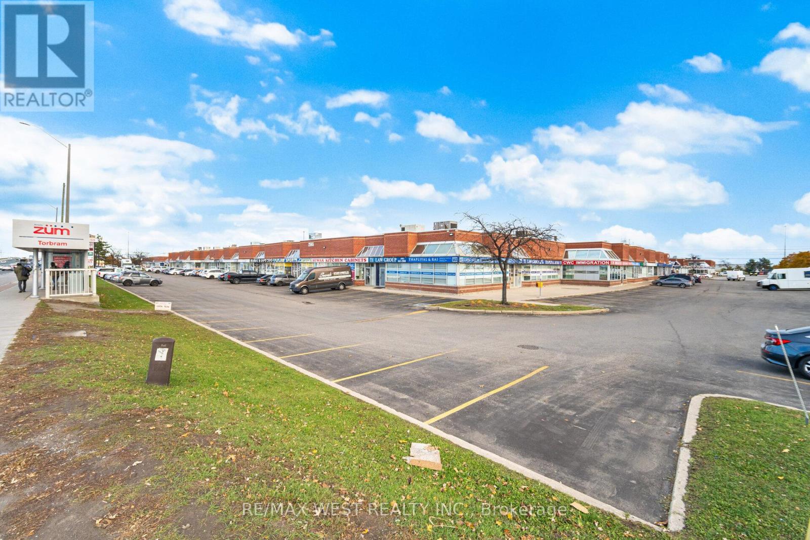 29 - 2565 Steeles Avenue E, Brampton, Ontario  L6T 4L6 - Photo 2 - W12547996