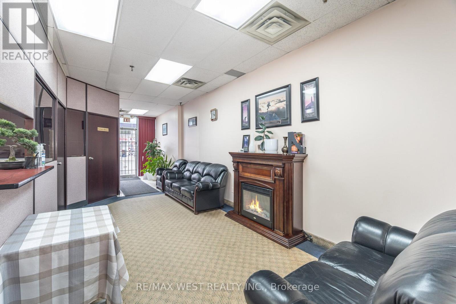 29 - 2565 Steeles Avenue E, Brampton, Ontario  L6T 4L6 - Photo 8 - W12547996