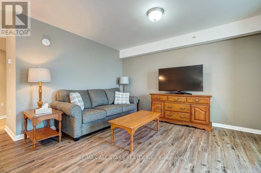 303 - 8 Huron Street, Kawartha Lakes, Ontario  K9V 6K3 - Photo 16 - X12548054