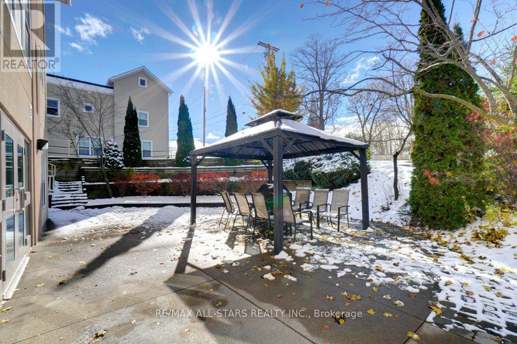 303 - 8 Huron Street, Kawartha Lakes, Ontario  K9V 6K3 - Photo 32 - X12548054