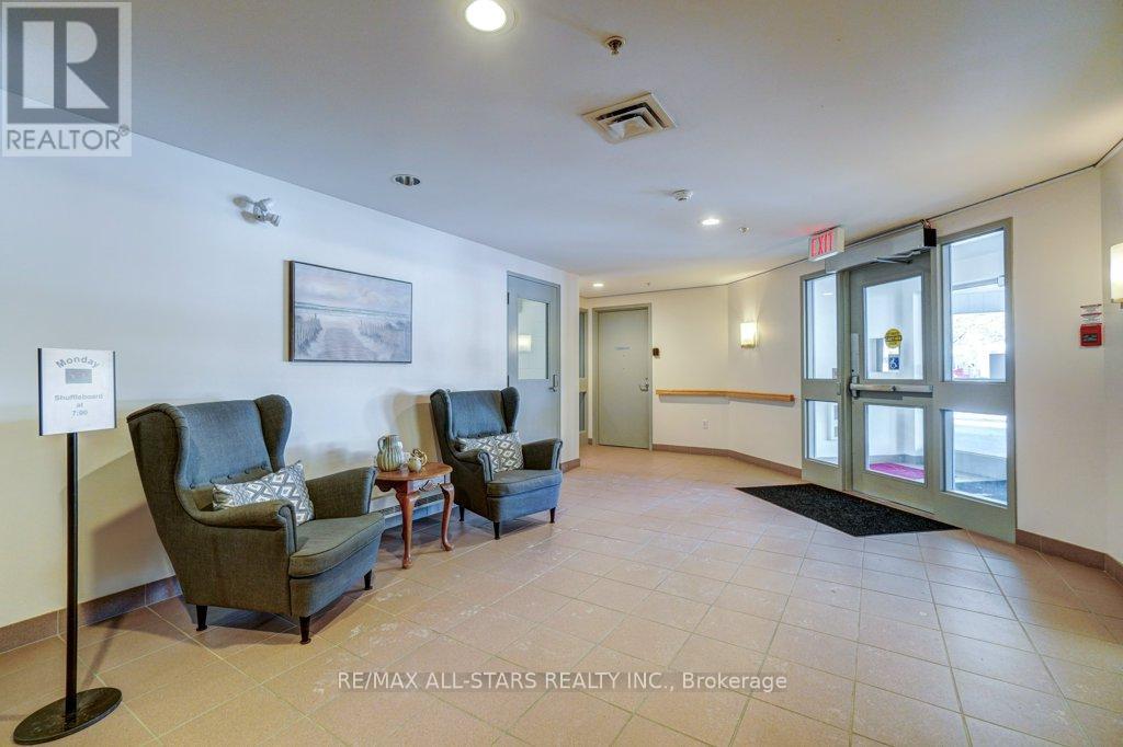 303 - 8 Huron Street, Kawartha Lakes, Ontario  K9V 6K3 - Photo 4 - X12548054