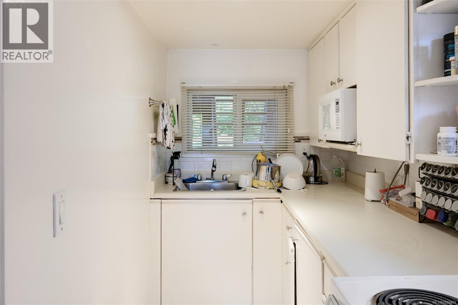 3312 Kingsley St, Saanich, British Columbia V8P 4J9 - Photo 33 - 1020493