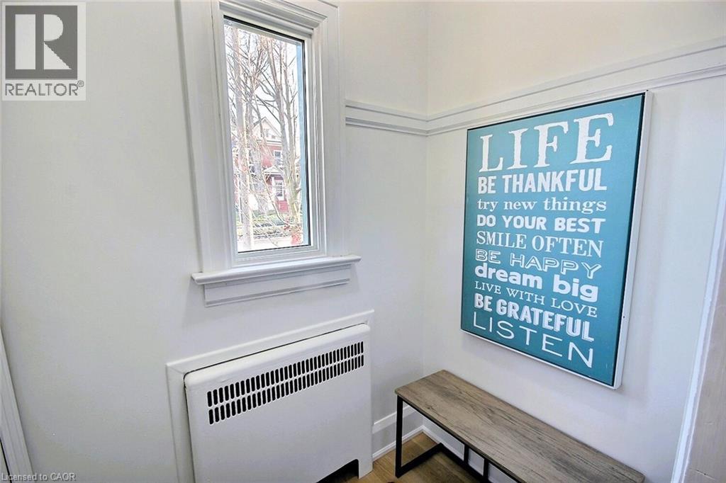 324 Wellington Street N, Kitchener, Ontario  N2H 5K9 - Photo 4 - 40778203