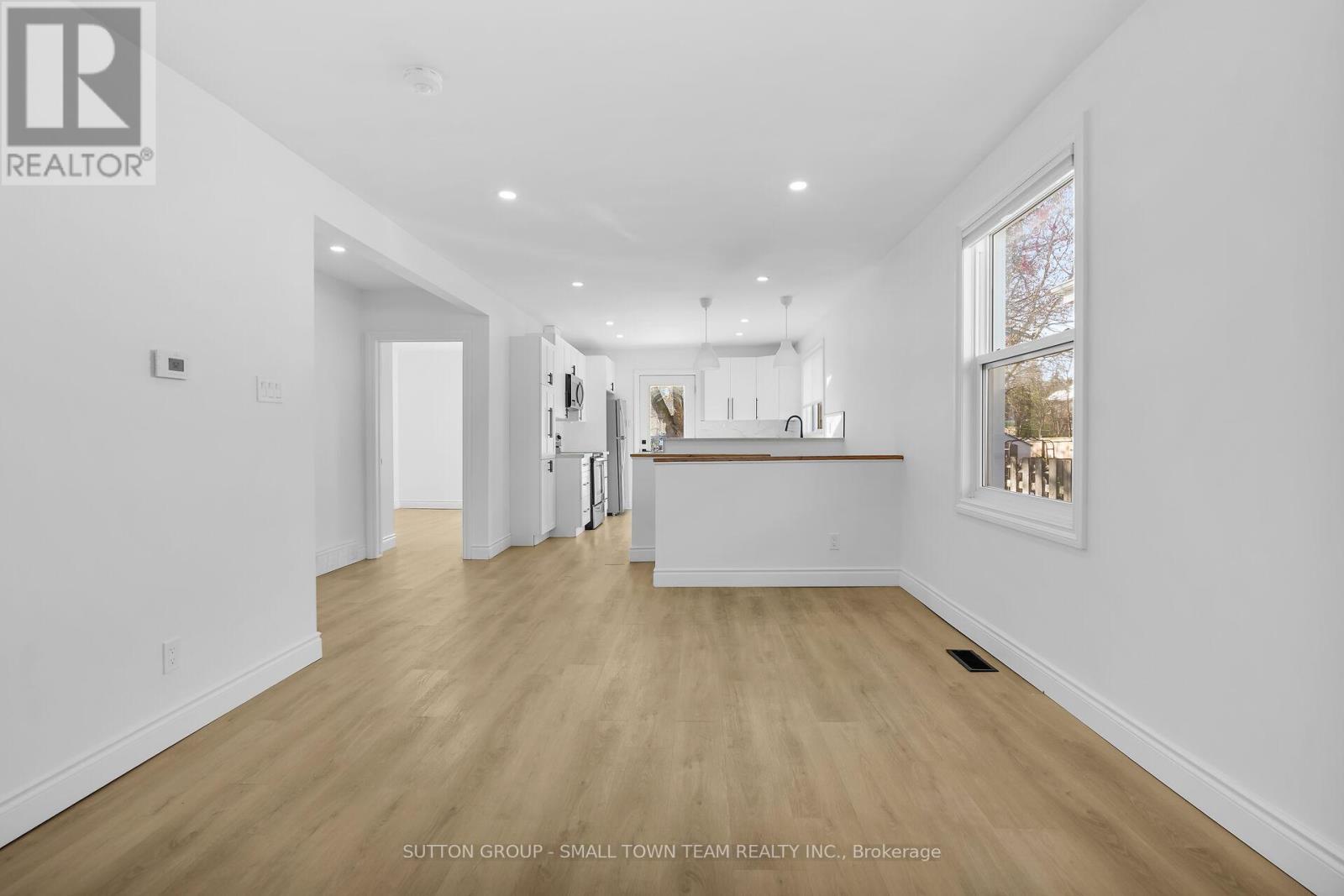 133 Emery Street E, London South, Ontario  N6C 2C9 - Photo 12 - X12548028