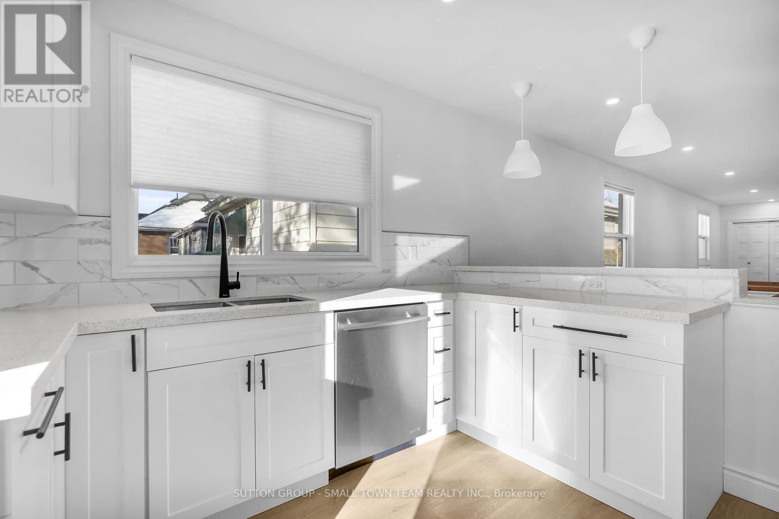 133 Emery Street E, London South, Ontario  N6C 2C9 - Photo 15 - X12548028