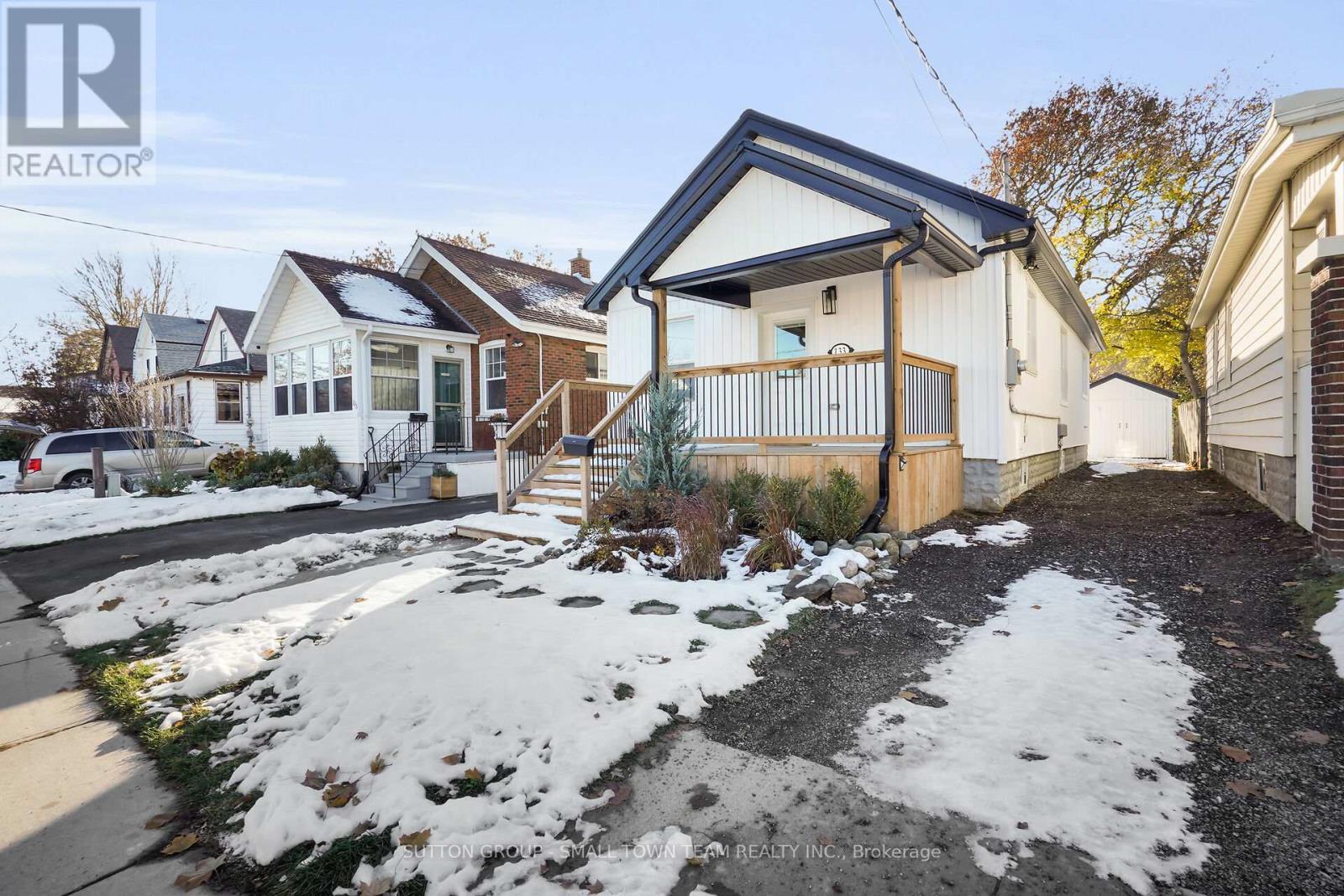 133 Emery Street E, London South, Ontario  N6C 2C9 - Photo 2 - X12548028