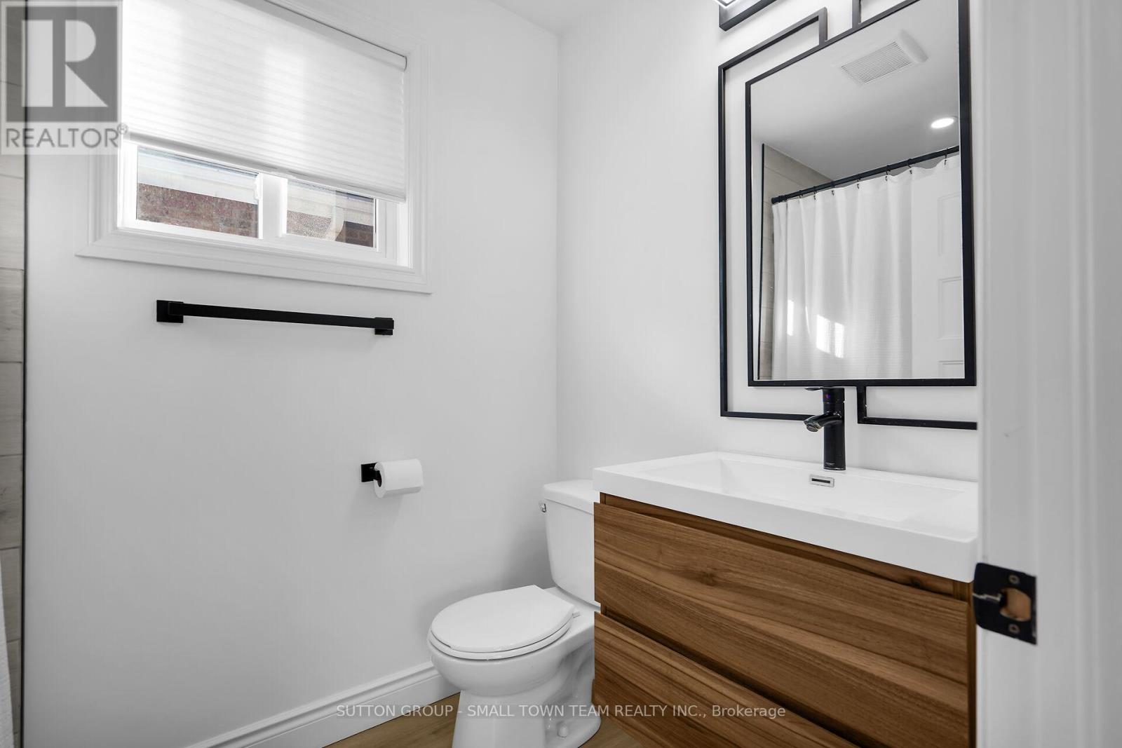 133 Emery Street E, London South, Ontario  N6C 2C9 - Photo 22 - X12548028